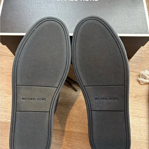 Michael Kors Men's Navy Jake Sneaker Leather/Suede Size 9 - Picture 7 of 7